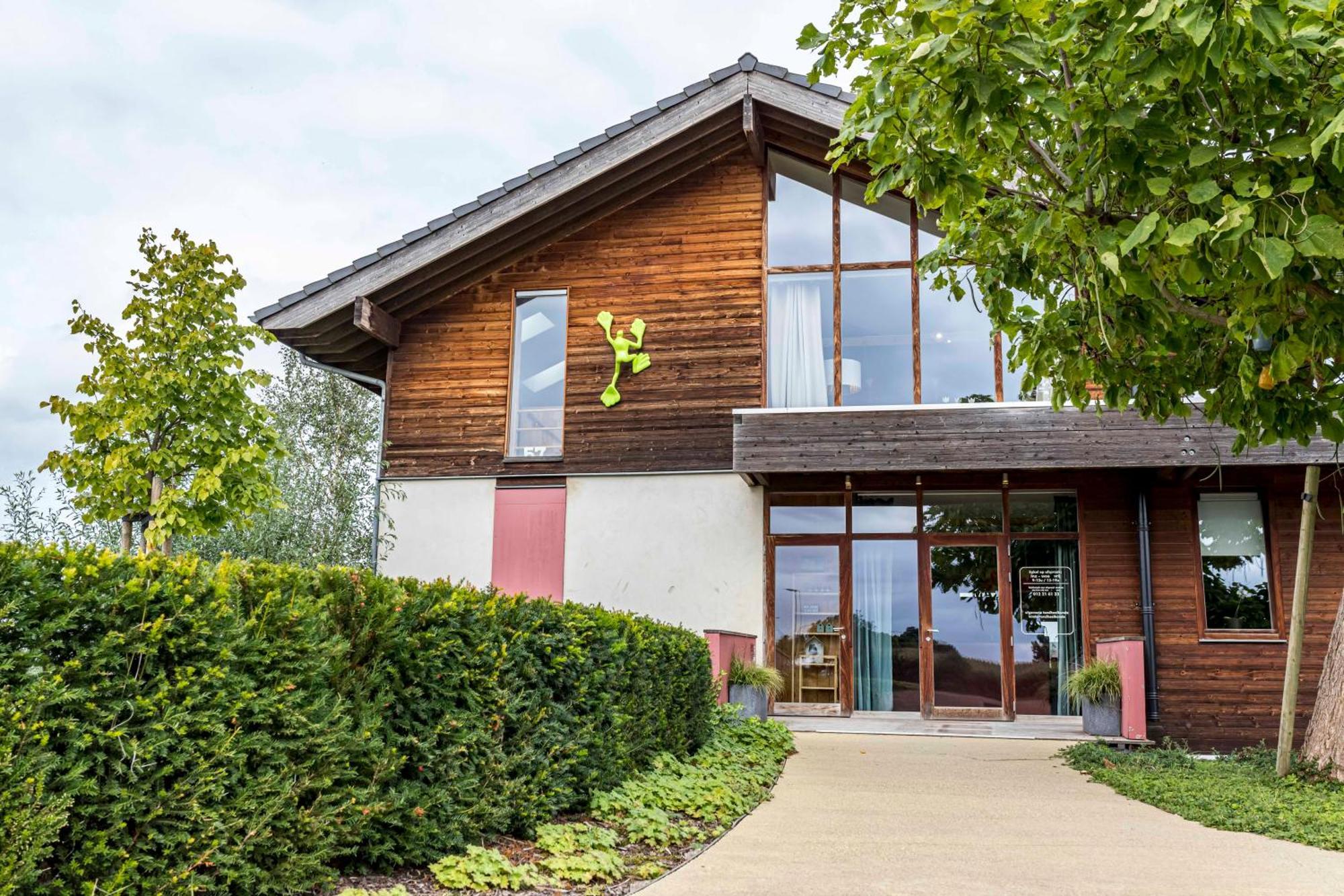 Vakantiewoning Stroenzo Riemst Eksteriør billede